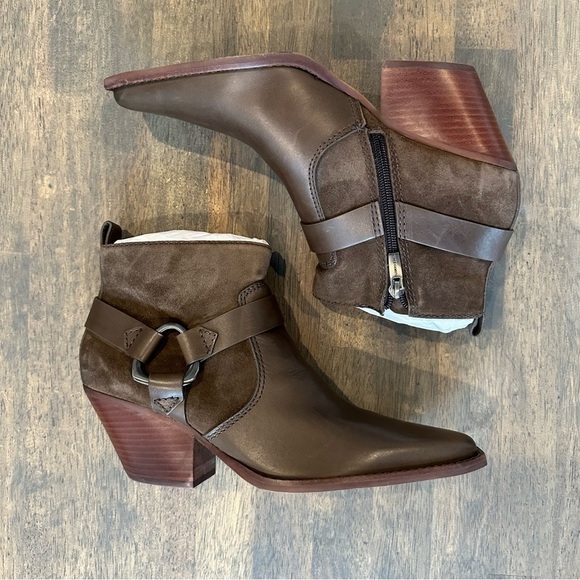 Vince Camuto Nenanie Bootie Taupe - Picture 1 of 7